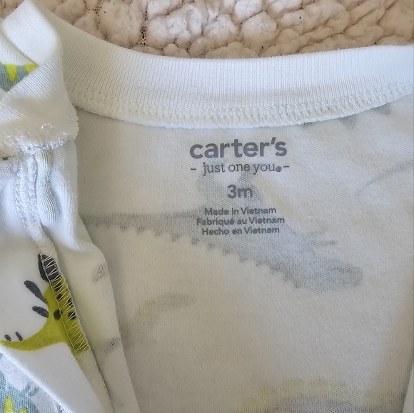 5/$15 Carter's 2-Way Zip Sleep & Play Footed Onesie, Dinosaurs, Size 3M. - Picture 4 of 4
